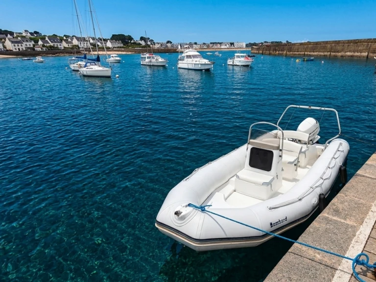 Pronajmout Polotuhá loď se skipperem či ne Bombard v Quiberon