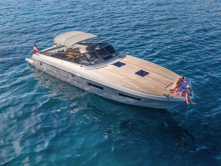 Pronájem Motorová loď v Cannes -Itama Itama 45