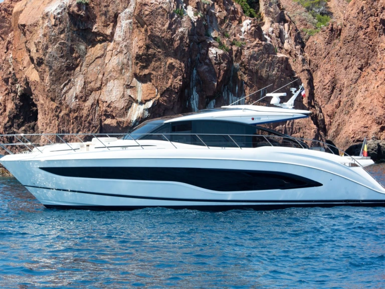 Pronajmout Motorová loď se skipperem či ne Princess v Saint Raphael