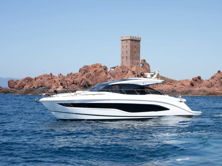 Pronájem jachty v Port de Saint Tropez -Princess Princess V55 na Samboatu