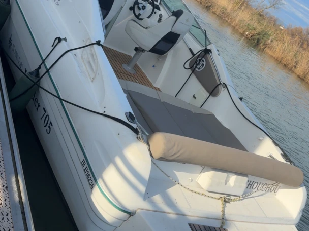 Motorová loď k pronájmu v Le Verdon-sur-Mer za nejlepší cenu