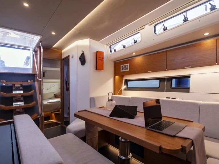 Pronájem lodi Gouvia lákavé ceny Hanse 510