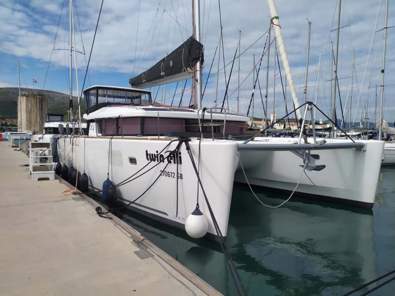 Pronajmout Katamarán se skipperem či ne Lagoon v Palma de Mallorca