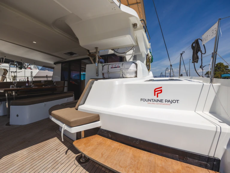 Pronájem jachty v Fiskárdo -Fountaine Pajot FP 41 na Samboatu