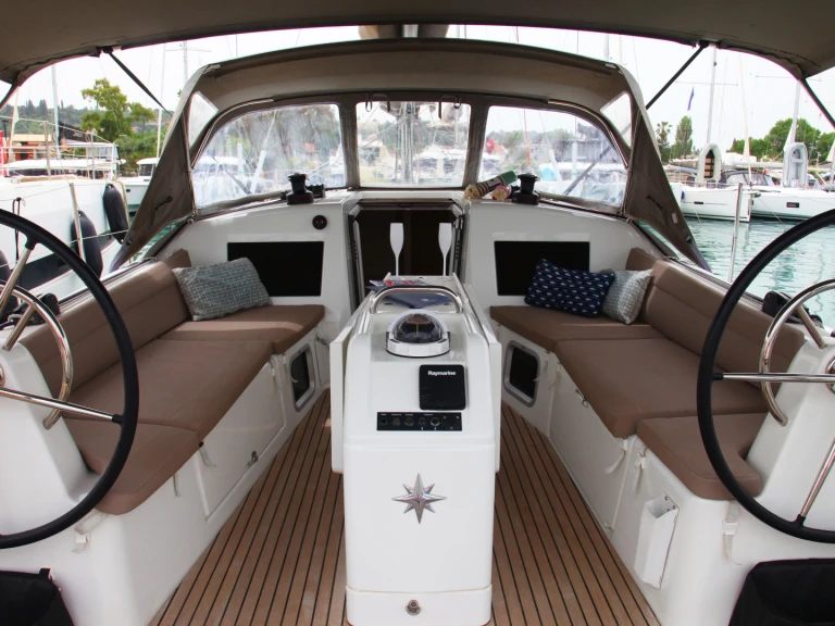 Pronájem lodi Nidri lákavé ceny Sun Odyssey 410