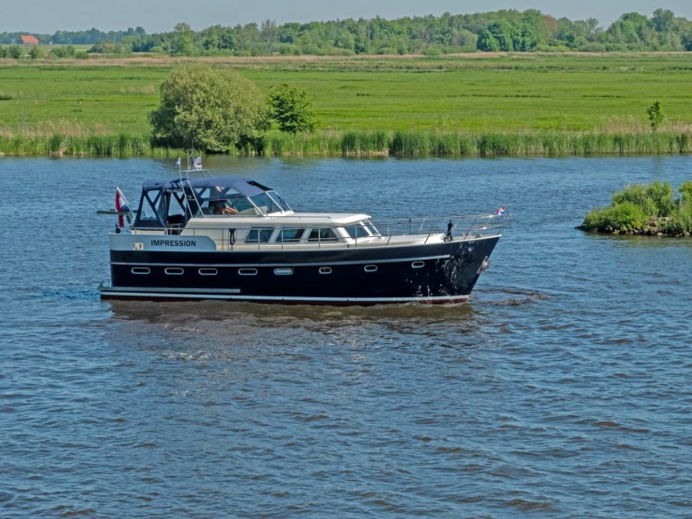 Pronajmout Motorová loď se skipperem či ne De Drait v Akkrum