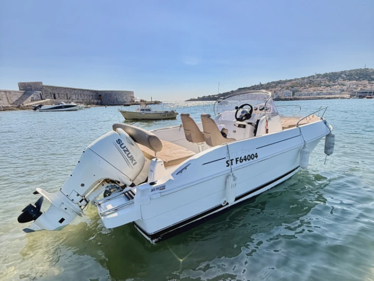 Pronájem lodi Sète lákavé ceny Cap ferret 572 open