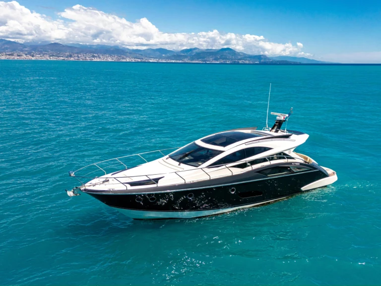 Pronajmout Jachta se skipperem či ne Marquis v Saint-Tropez