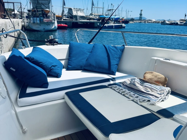 Pronájem lodi Quicksilver Quicksilver 505 Commander v Carro na Samboatu