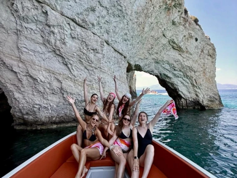 Pronájem jachty v Zakynthos  -Protagon 33 na Samboatu