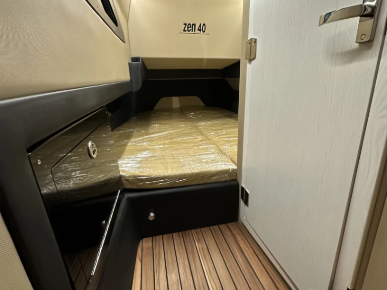 Pronájem Polotuhá loď ZEN MARINE s licencí