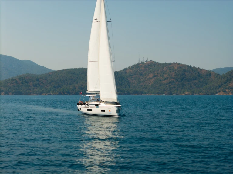 Bavaria Bavaria C46 jednotlivci a charterové společnosti v Fethiye