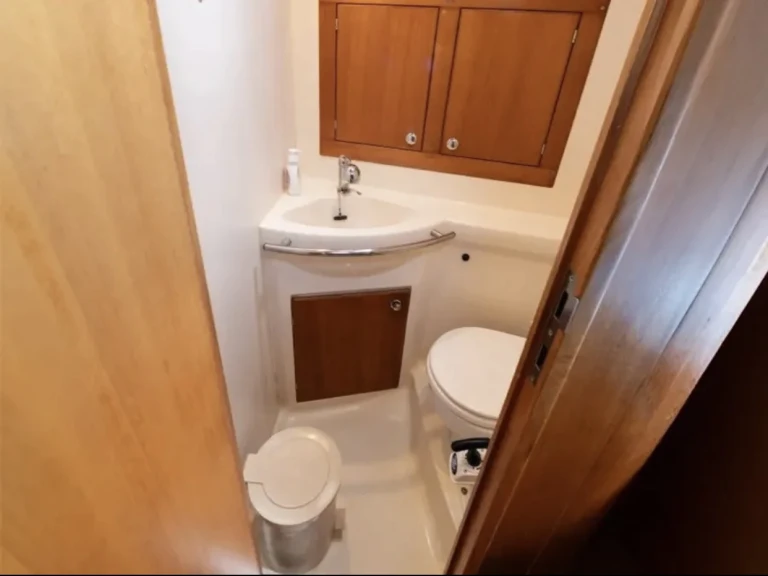 Elan Impression 384 jednotlivci a charterové společnosti v Preveza