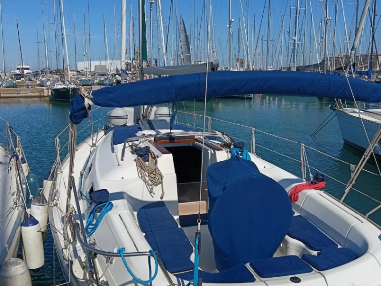 Bavaria Bavaria 36 Holiday jednotlivci a charterové společnosti v Genova