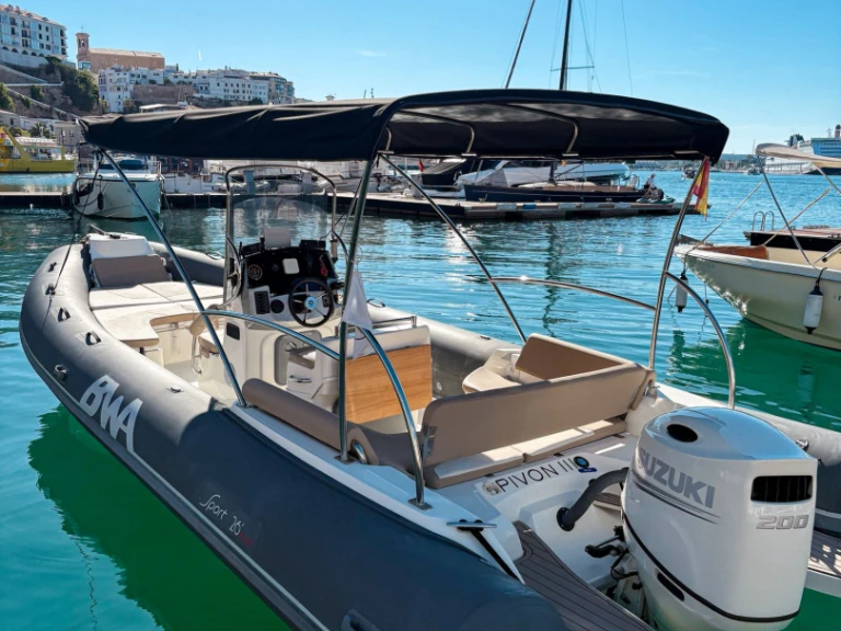 Pronájem lodi Bwa Sport 26 GT v Mahon na Samboatu