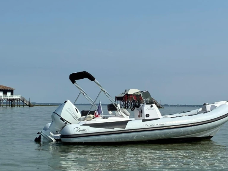 Pronájem Polotuhá loď v Arcachon -Ranieri Cayman 19 Sport