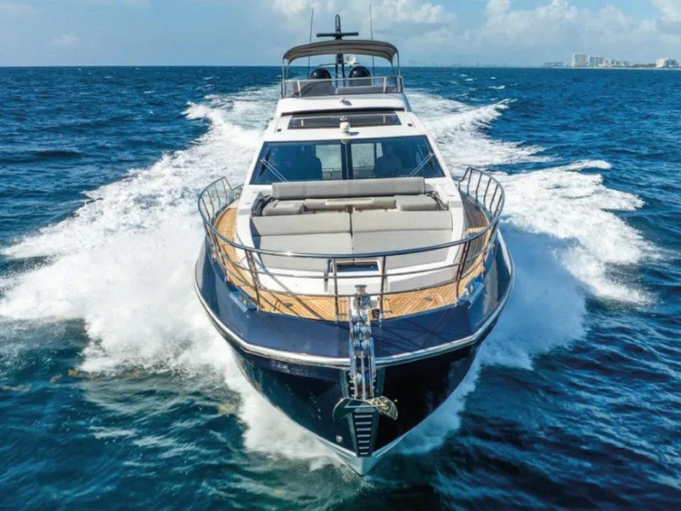 Pronajmout Jachta se skipperem či ne Azimut v Panama City Beach