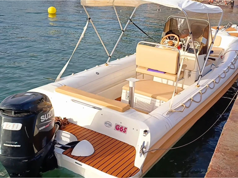 Pronajmout si Gommonautica Gommonautica G65 v Playa Sa Punta