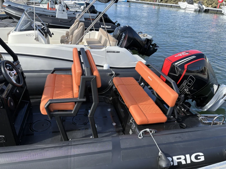 Pronajmout si Brig Navigator 22 v Ouistreham