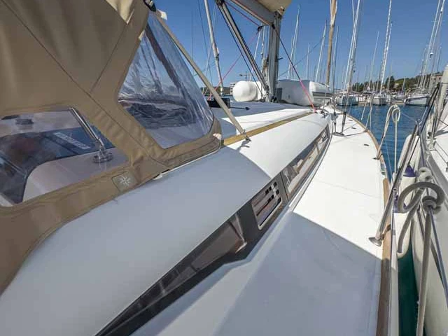 Pronájem jachty v Pula -Jeanneau Sun Odyssey 449 na Samboatu
