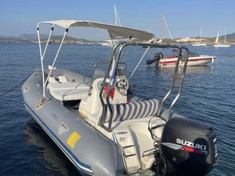 Pronajmout si Zodiac Medline I v Six-Fours-les-Plages