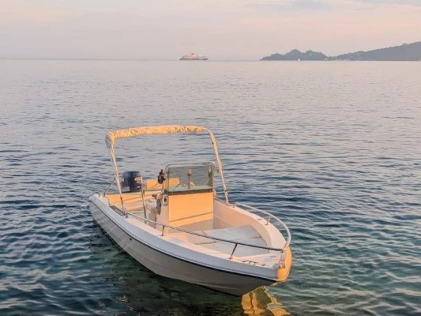 Pronajmout si Capelli Cap16 v Porto Turistico Internazionale Di Rapallo