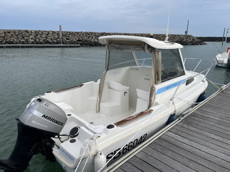 Pronajmout si Jeanneau Merry Fisher 530 HB Cabine v Les Sables-d'Olonne