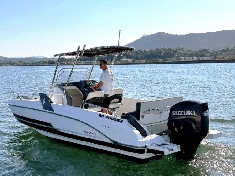 Pronájem lodi Bénéteau Flyer 6.6 SPACEdeck v Hendaye na Samboatu
