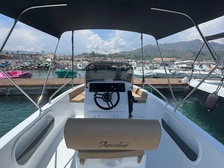 Pronájem Motorová loď v Giardini-Naxos -Aquabat Sport Line 19