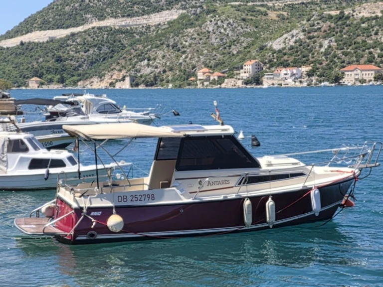Pronájem Motorová loď v Dubrovník -Bénéteau Antares 660