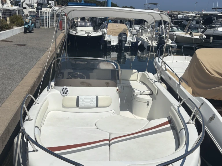 Pronájem jachty v Sainte-Maxime -Selva Selva D 6.6 C na Samboatu