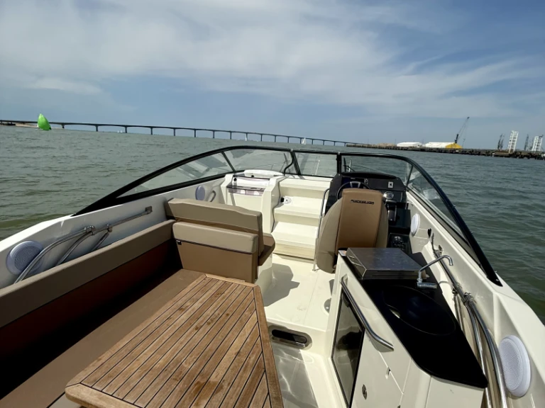 Pronájem jachty v La Rochelle -Quicksilver Activ 805 Cruiser na Samboatu