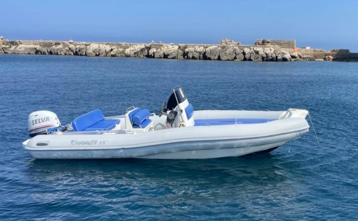 Pronájem Polotuhá loď Marlin Boat s licencí