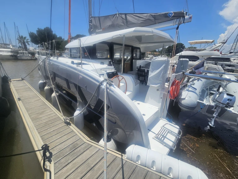 Pronajmout si Bénéteau Excess 11 v Arzon