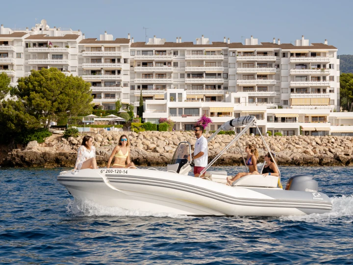 Pronájem lodi Zodiac NZo 600  v Palma de Mallorca na Samboatu