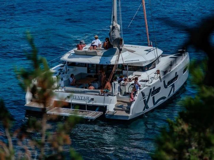 Pronájem lodi Excess Excess 15 v Es Jondal na Samboatu