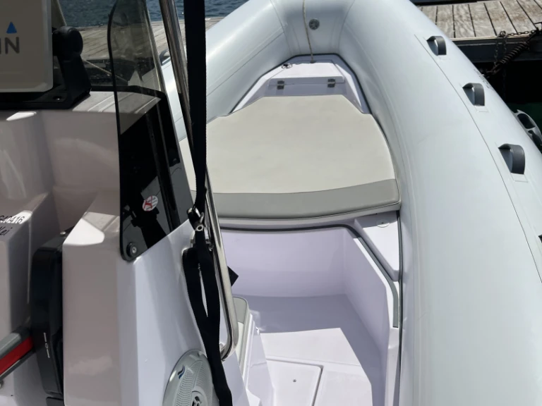 Pronájem jachty v Sainte-Maxime -Selva D570FB na Samboatu