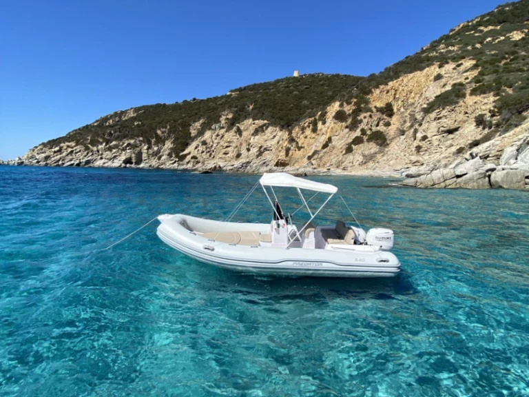 Pronájem jachty v Villasimius -Italboats Predator 540 na Samboatu