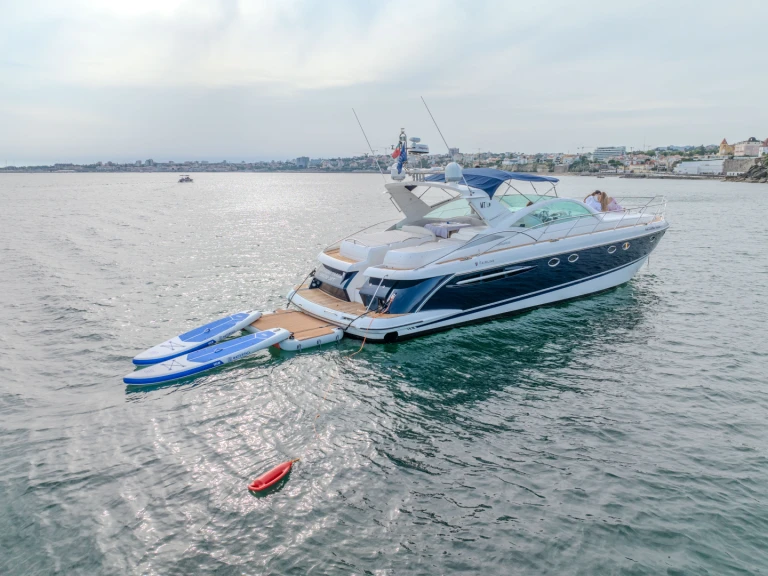 Pronájem Motorová loď Fairline s licencí