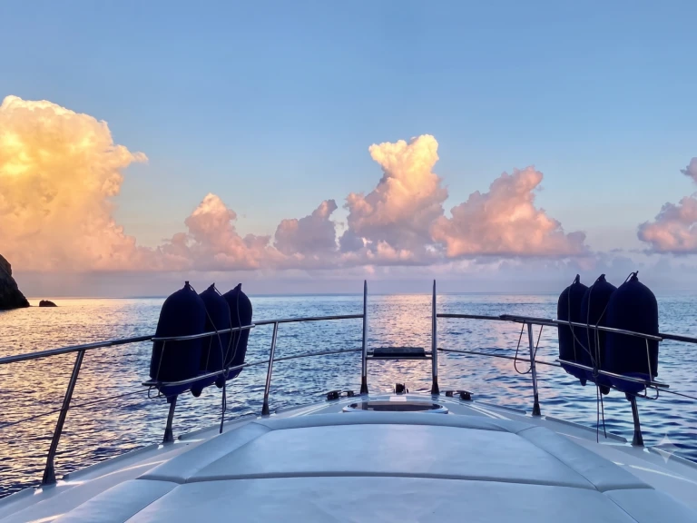 Pronajmout si Mano Marine Mano Marine 37 Grand Sport v Fethiye