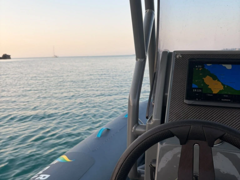 Pronájem lodi Dinard lákavé ceny Highfield Sport 650