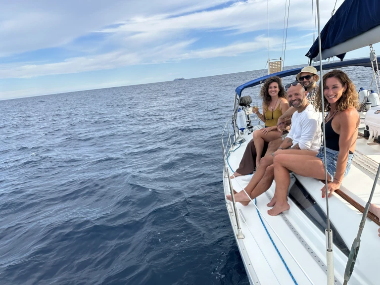 Pronajmout si Jeanneau Sun Odyssey 40 v Port d'Andratx