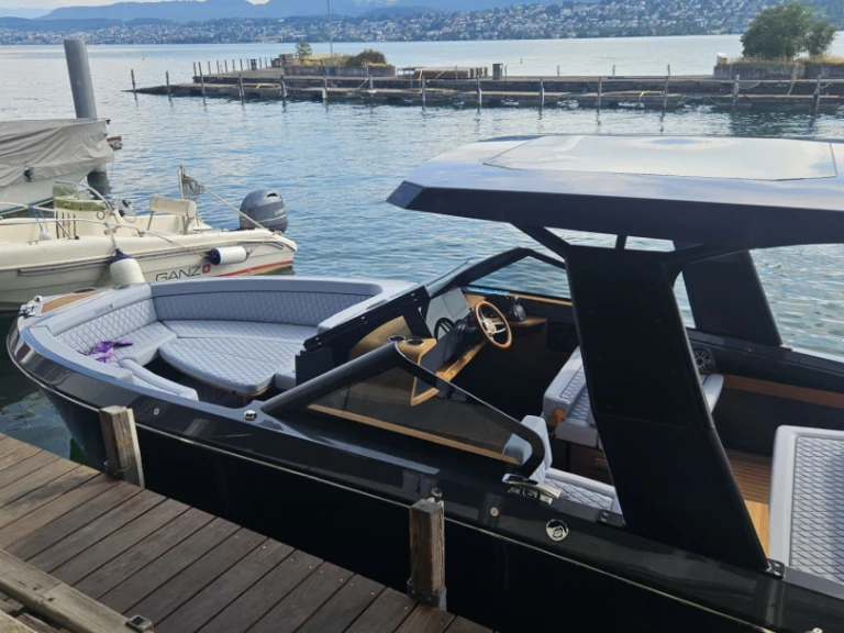 Pronájem lodi Zürich lákavé ceny Ovation 7X