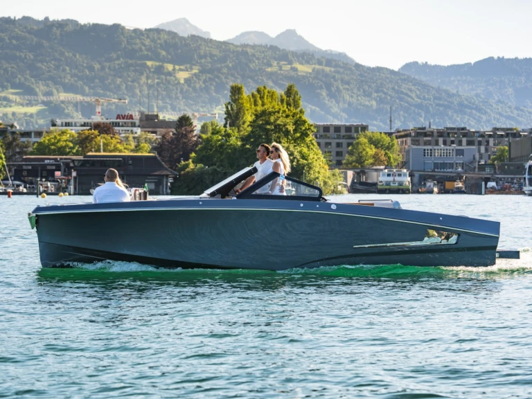 Pronajmout Motorová loď se skipperem či ne GANZ Boats v Zürich