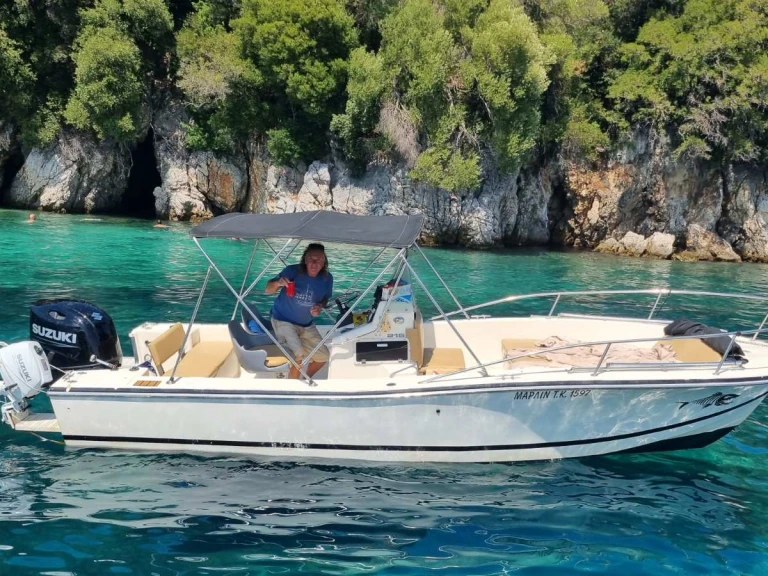 Pronájem jachty v Korfu -White Shark White Shark 215 na Samboatu