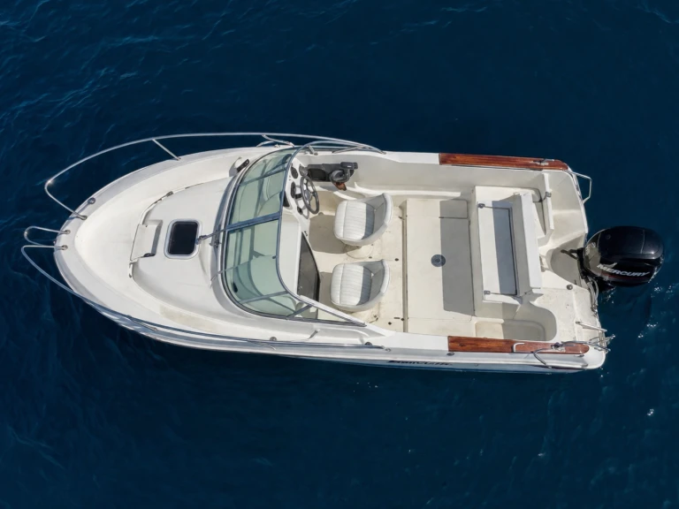 Pronájem lodi Jeanneau Cap Camarat 615 WA v Martigues na Samboatu
