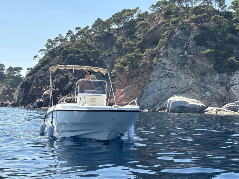 Pronajmout Motorová loď se skipperem či ne Marine v Palamos