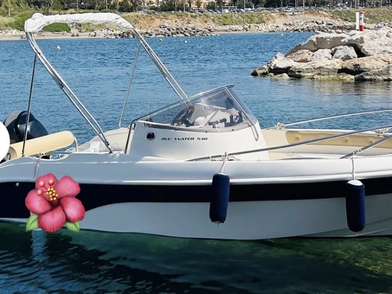 Motorová loď k pronájmu v Six-Fours-les-Plages za nejlepší cenu