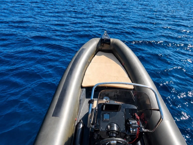 Pronajmout si Capelli Tempest 625 v Ajaccio