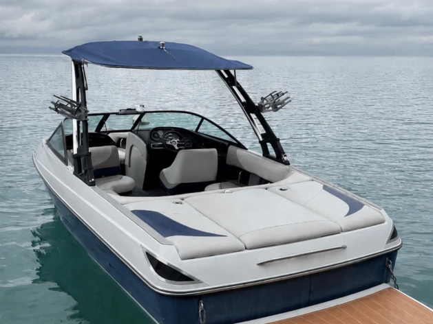 Pronájem jachty v Angon -Malibu Wakesetter na Samboatu